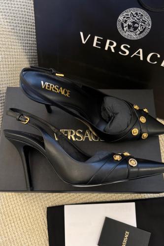 Versace size 40