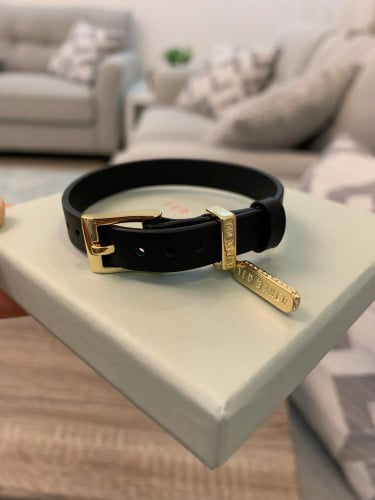 Ted Baker اسوارة