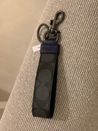 ميداليه Coach