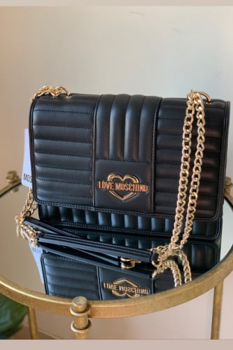 Love Moschino- مع الدست باق فقط