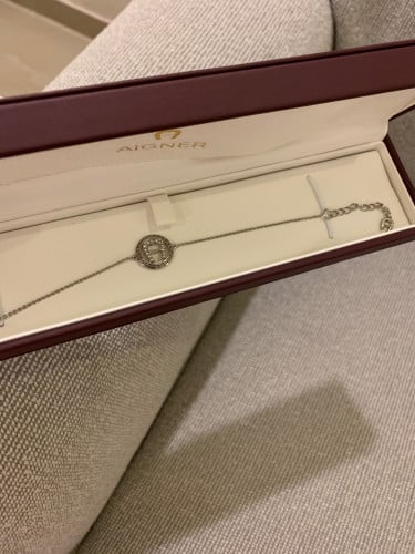 Aigner | اسواره