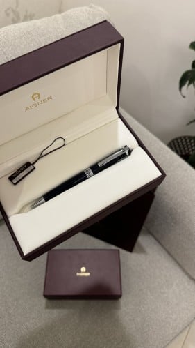 Aigner قلم