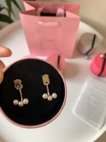 القفل من الخلف فيه تغير باللون