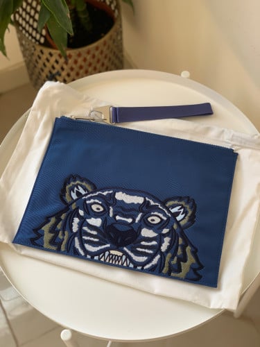 Kenzo pouch