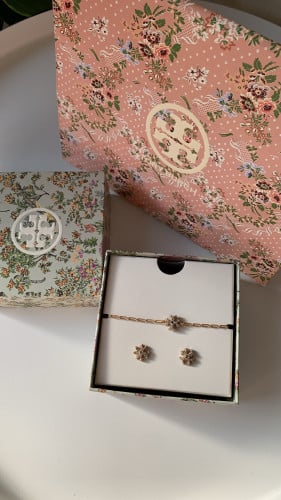 حلق + اسوارة Tory Burch