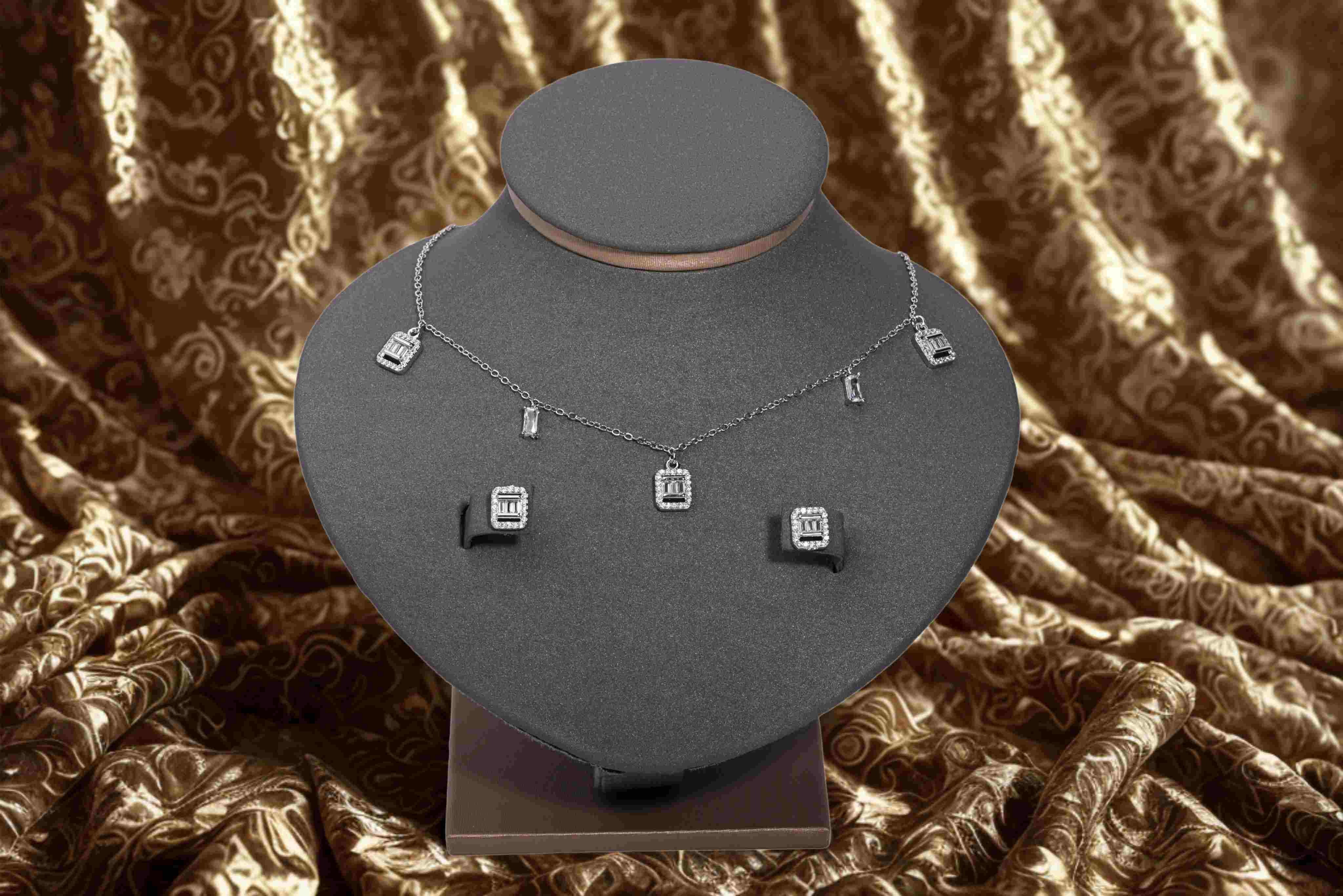 نص طقم شوكر