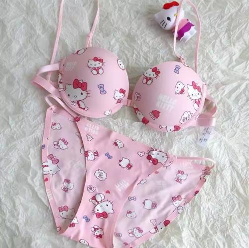 طقم ملابس داخلية hello kitty