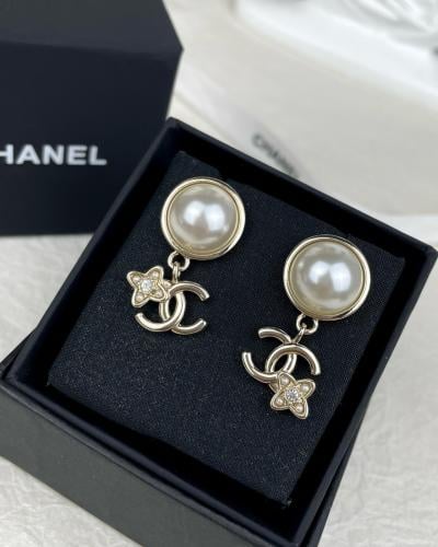 حلق CHANEL