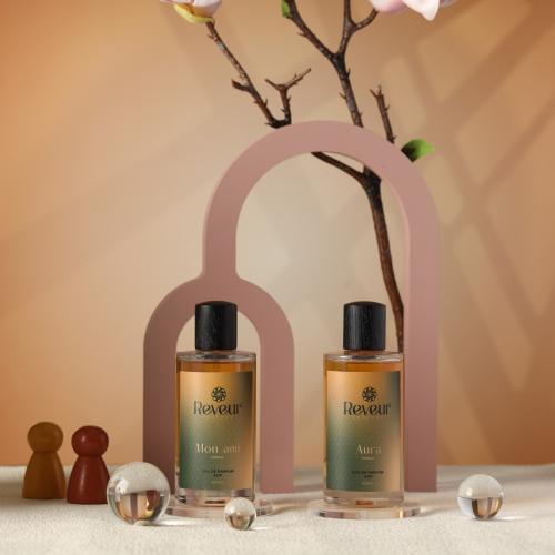 عطر Aura & Mon Ami