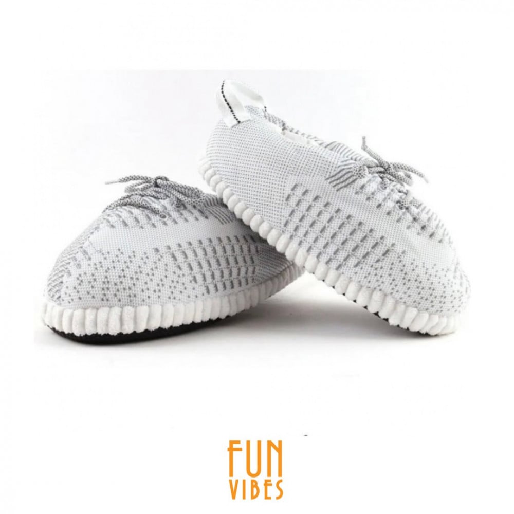 WHITE Men ADIDAS YEEZY FLIPFLOPS, Size: 6 7 8 9 10 at Rs 1699/pair in  Firozabad | ID: 26677639662