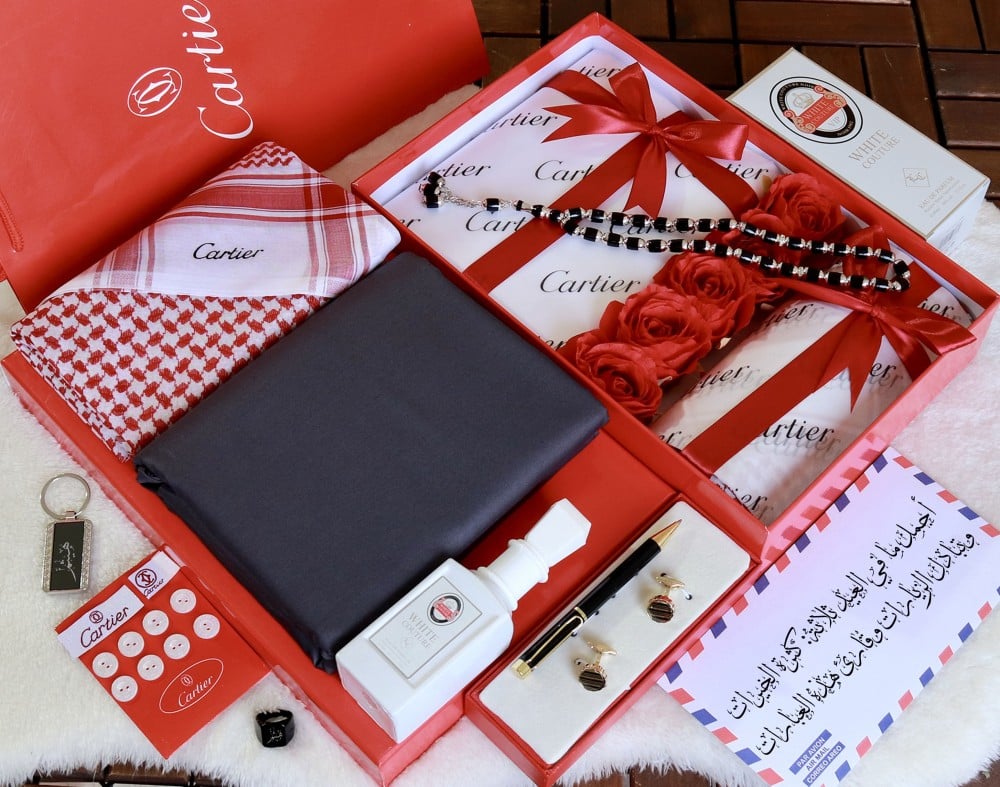 بوكس هدايا رجالي اونلاين لمسة تطريز