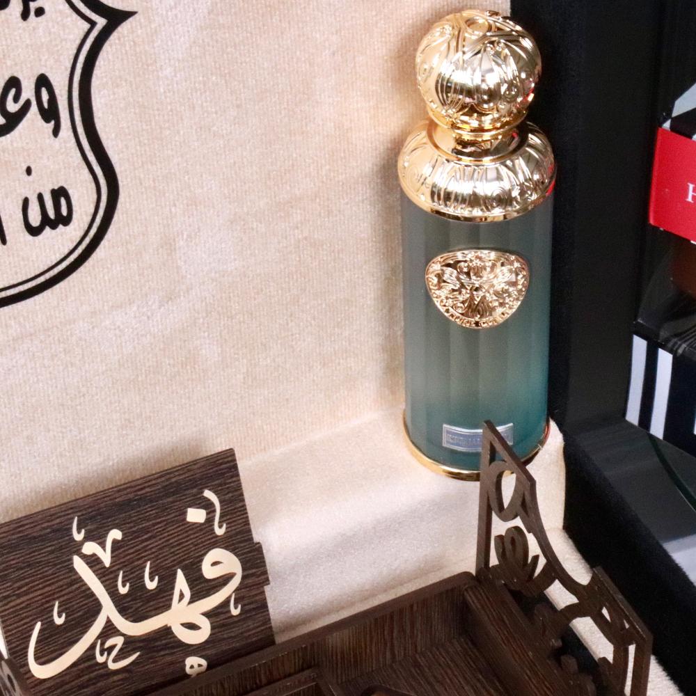 بوكس اناقة مع عطر رجالي مميز