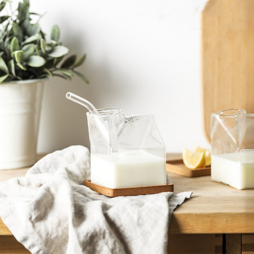 كوب زجاج شفاف سعة 380 مل - بتصميم عبوة الحليب