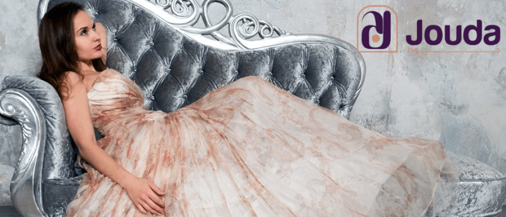 دليلك الشامل لاختيار فساتين كريب: الخامة، المقاسات، والأسلوب