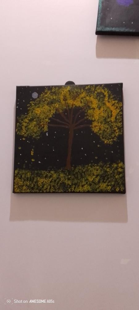 الشجره المضيئه