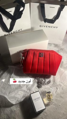Givenchy bag مع عطر وعطر