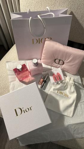 باكج Dior الأصلي
