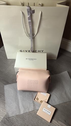 Givenchy bag واسواره