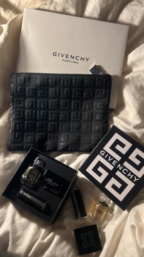 Givenchy باكج