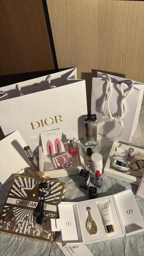 باكج Dior الأصلي