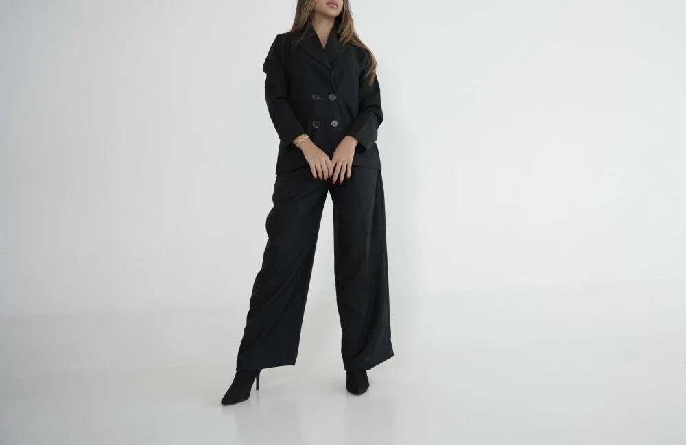 Casual Abayas for School: A Blend of Comfort and Fashion