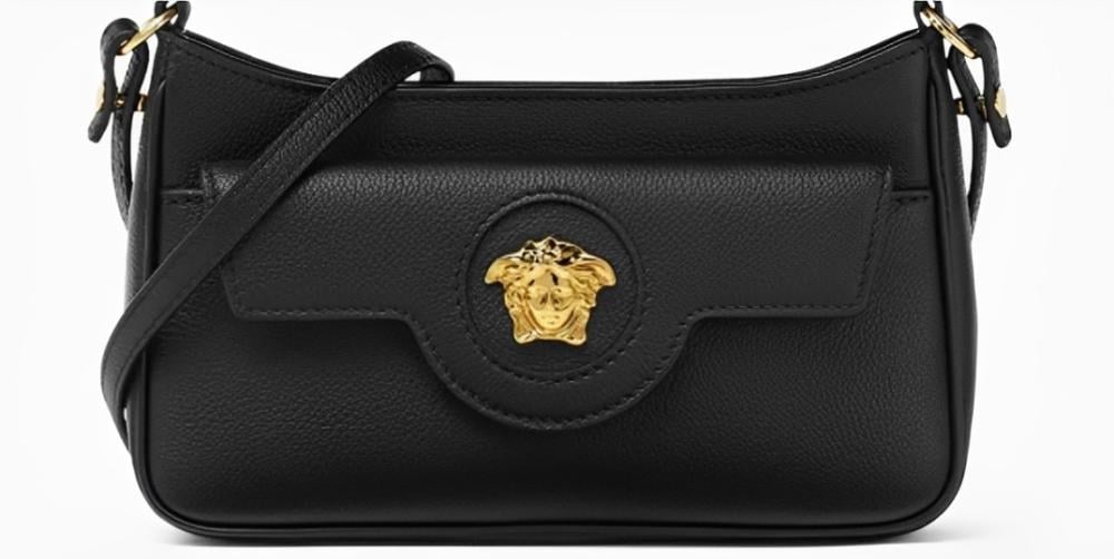 تسوقي شنط فيرزاتشي للنساء في السعودية: الفخامة في كل تفاصيلها!