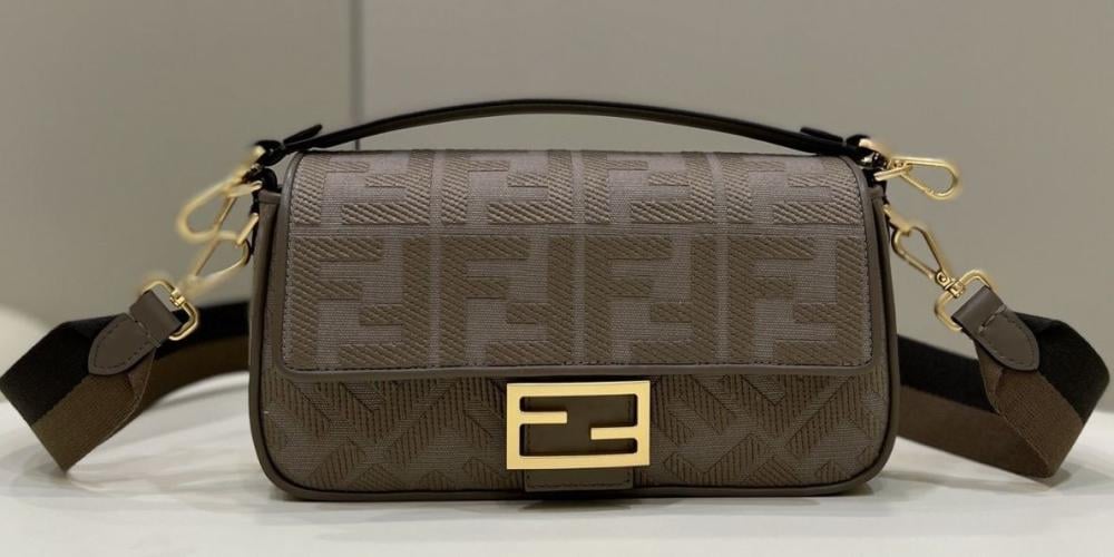 شنط فيندي الأصلية: أناقة لا تُضاهى بأسعار مميزة!