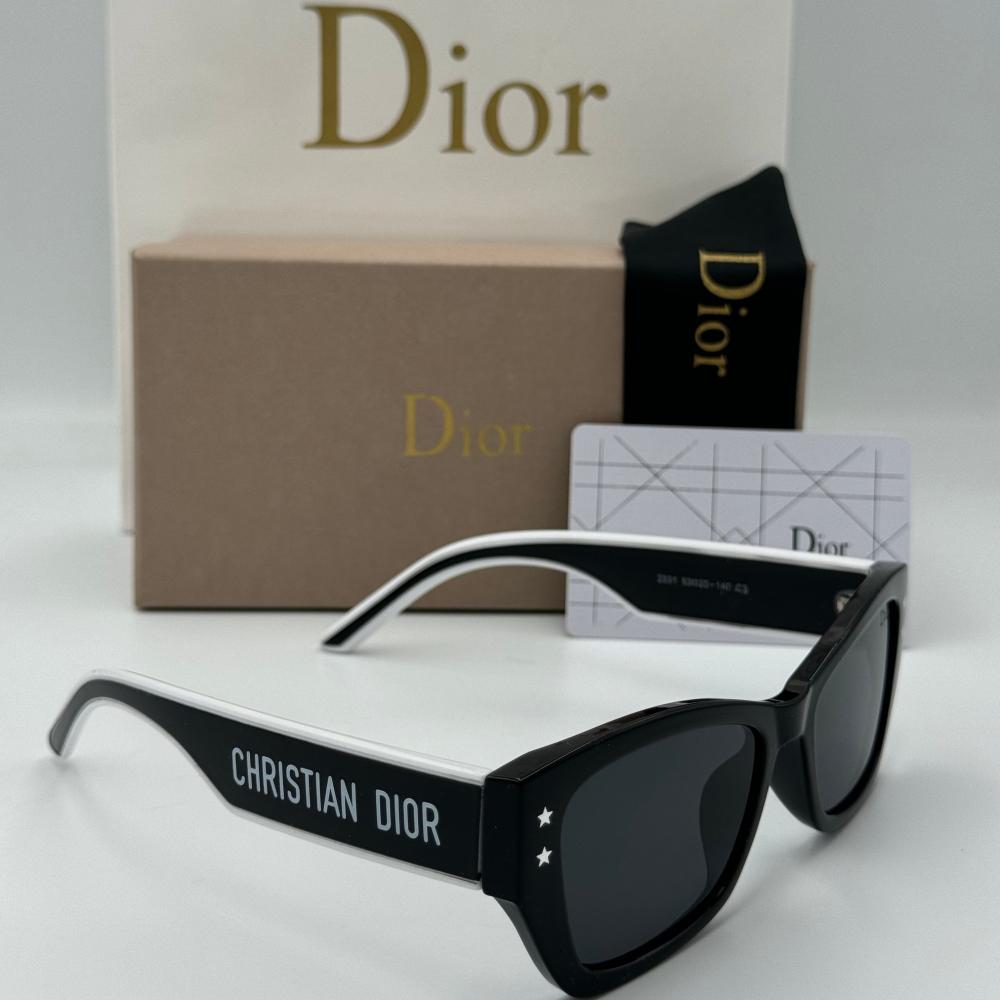 نظارة كريستن ديور أسود بخطوط بيضاء