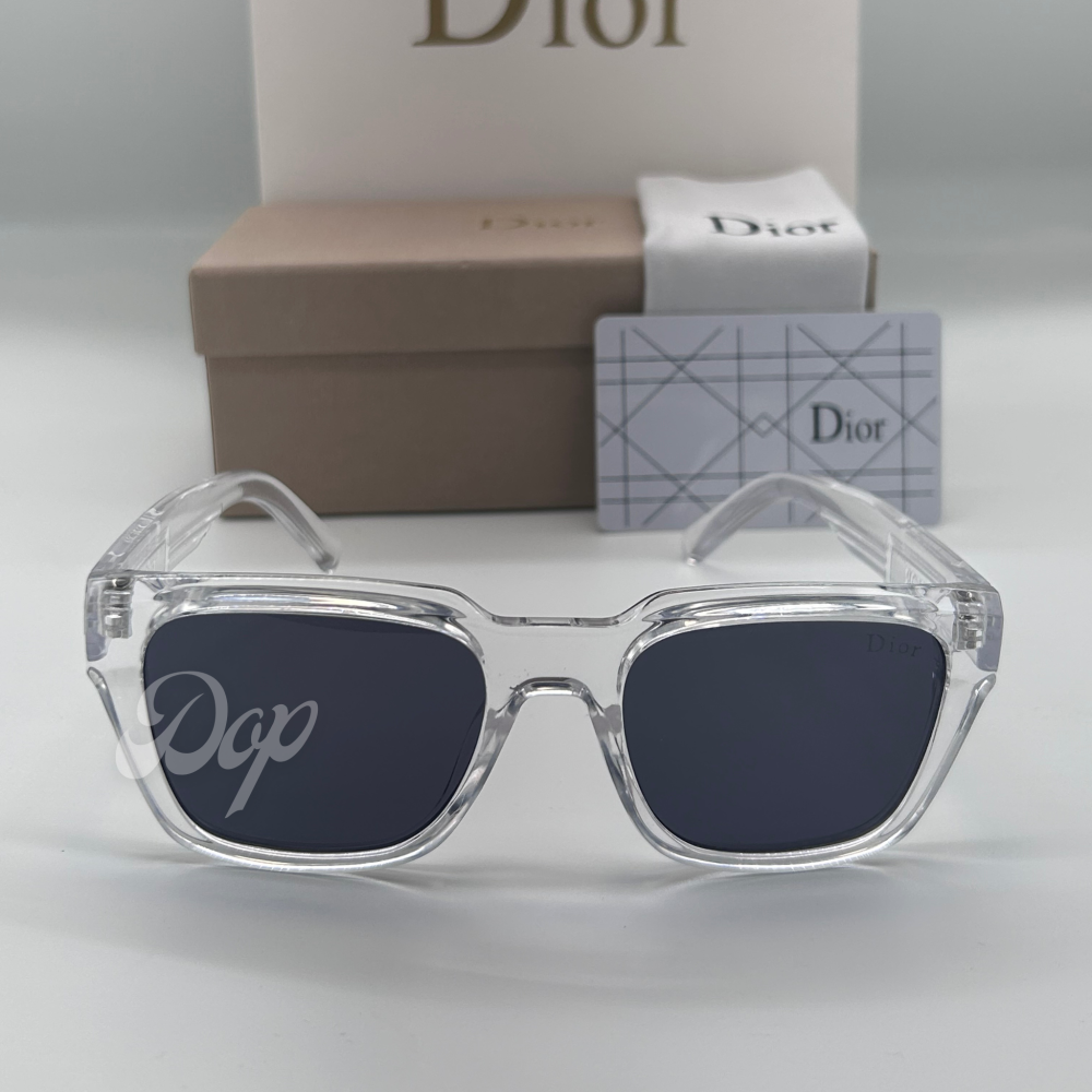 نظارة ديور بإطار رمادي شفاف وعدسات سوداء