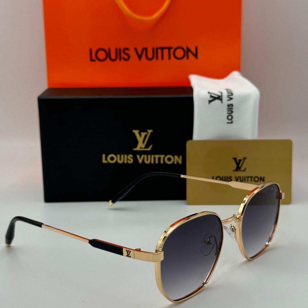 نظارة لويس فيتون ذهبي بعدسة مميزة