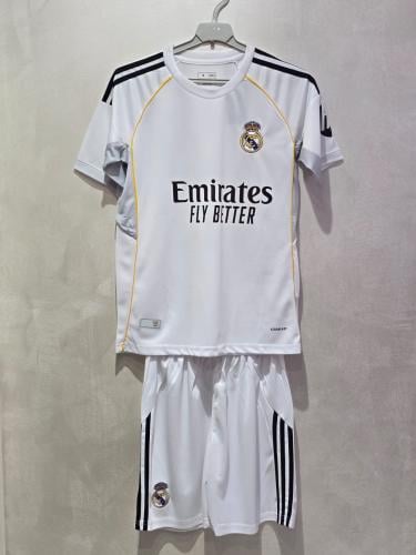 طقم نادي ريال مدريد ابيض 2026 رجالي