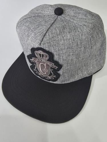 كاب بشعار تطريز رمادي