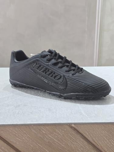 حذاء كرة قدم اسود شبابي