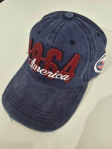 كاب بشعار تطريز كحلي