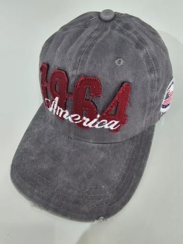 كاب بشعار تطريز رمادي