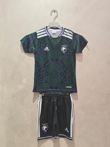 طقم المنتخب السعودي 2026 اخضر شبابي