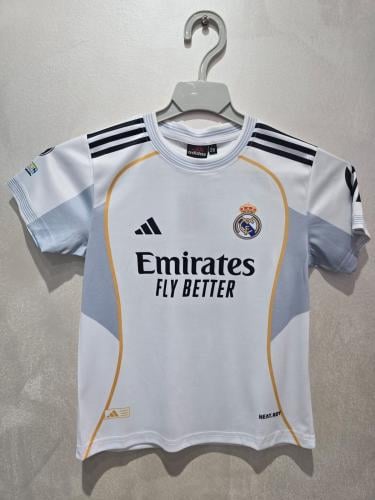 طقم نادي ريال مدريد 2026 رقم 9 شبابي