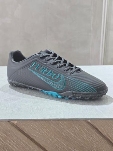 حذاء كرة قدم رصاصي شبابي