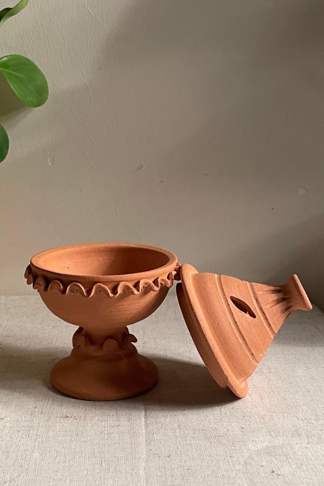 مبخرة فخار مزركشه