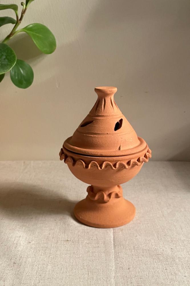 مبخرة فخار مزركشه