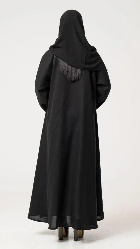 عبايه نص كلوش تمنحك حرية الحركة مع الحفاظ على الأناقة والتميز