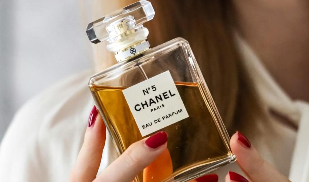 عطور أصلية بأسعار تنافسية - تميز بجودة وفخامة تستحقها