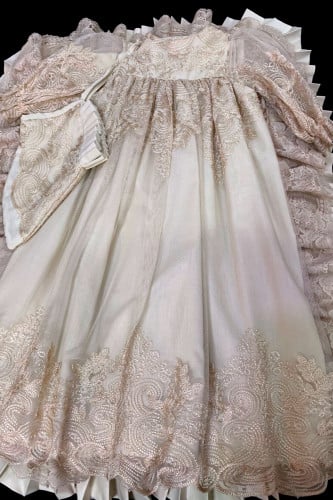 طقم بيبي تل مطرز بالحرير