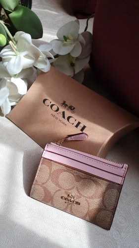 محفظة بطاقات وهوية من كوتش