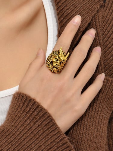 خاتم رأس تنين زخرفة