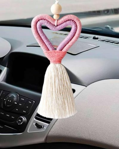 زينة تصميم قلب للسيارة