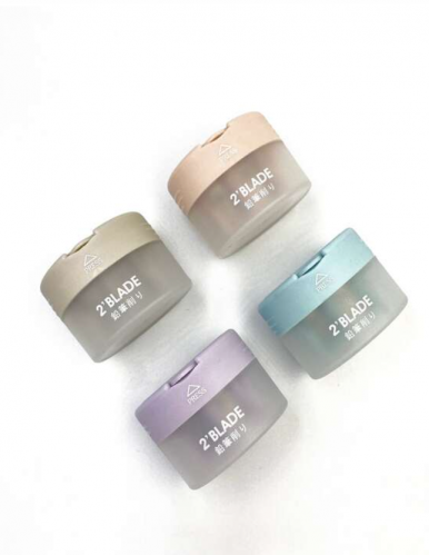 مبرأة قلم رصاص بطباعة أحرف عشوائي قطعة واحدة