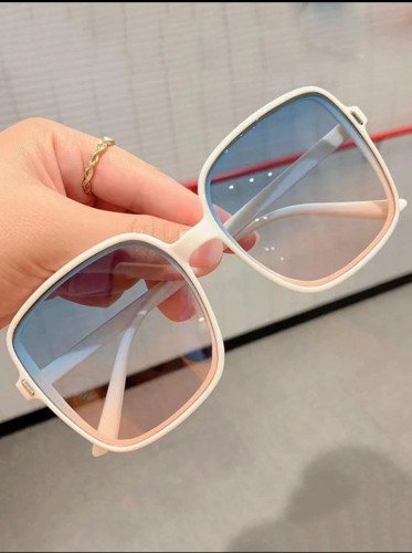 نظارات شمسية بعدسة متدرج اللون أبيض