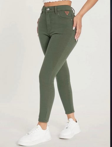 بنطلون جينز أخضر