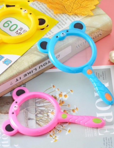 عدسة مكبرة محمولة على شكل دب كرتوني عشوائي ، عدسة مكبرة متعددة الأغراض لطيفة للمكتب ، طالب مدرسة